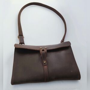 Glove Leather Men's Leather Shoulder Massanger Bag. Pre-owned. Excellent Conditi